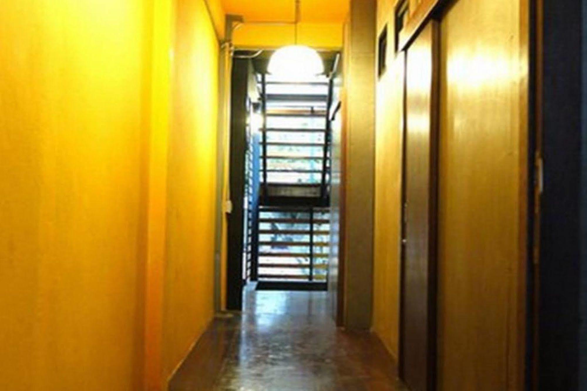 Bed Bangkok Hostel Bagian luar foto